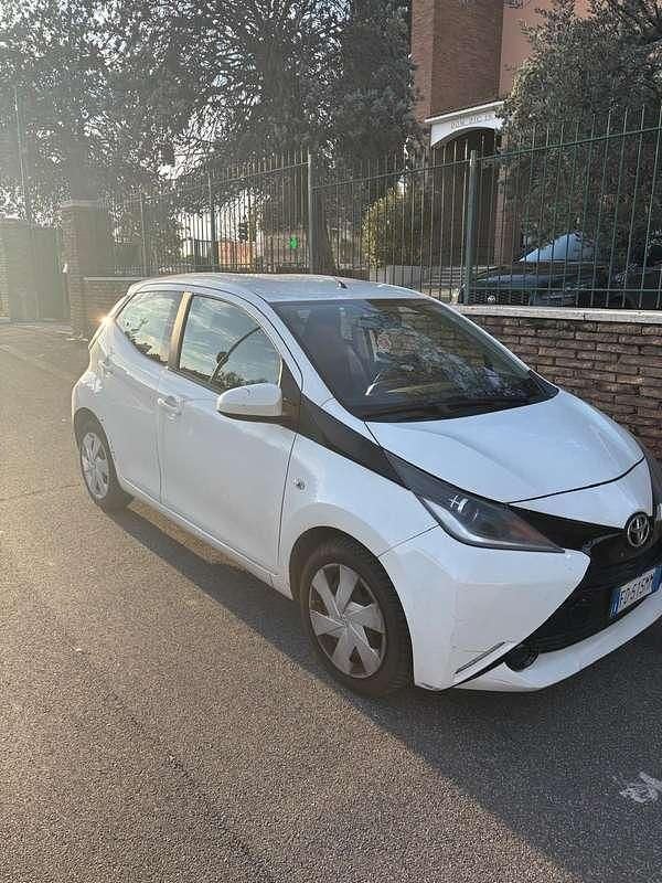Usata Toyota Aygo X-cite 69 CV (50 kW) 2016 Utilitaria