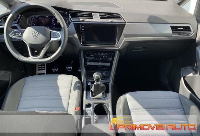 Usata VW Touran Executive 122 CV (89 kW) 2023 Bianco Monovolume