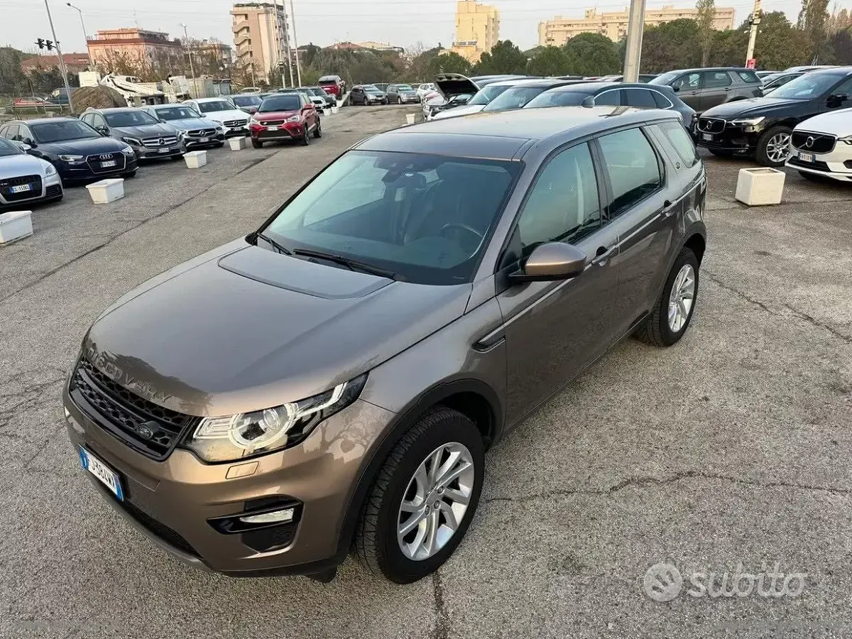 Usata Land Rover Discovery Sport 150 CV (110 kW) 2017 Marrone SUV