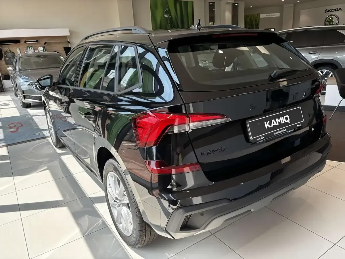 Nuova Skoda Kamiq 95 CV (69 kW) 2026 Nero tulipano metallizzato SUV