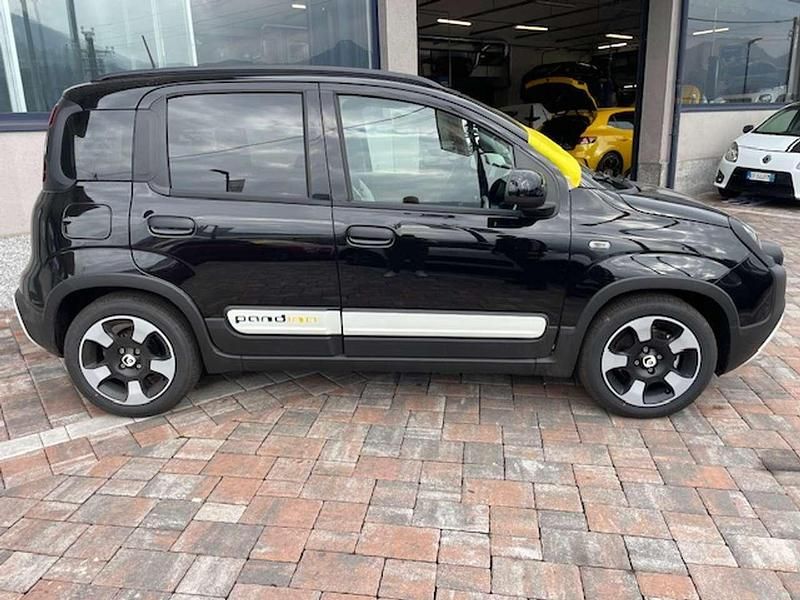 Nuova Fiat Panda Cross Cross 69 CV (50 kW) 2025 Nero Utilitaria