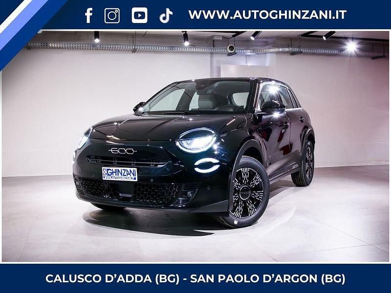 Usata Fiat 600 Pop 101 CV (74 kW) 2026 SUV