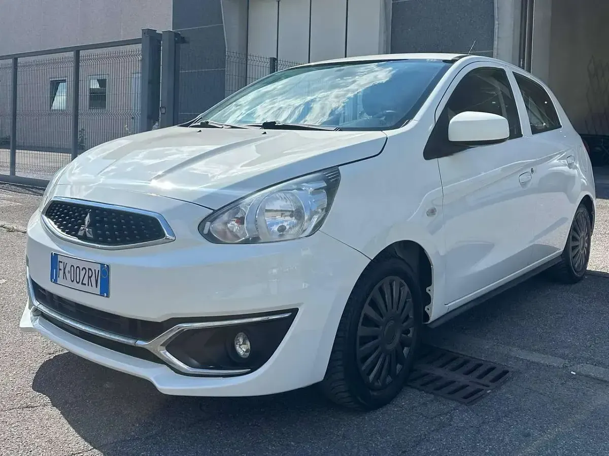 Usata Mitsubishi Space Star 71 CV (52 kW) 2017 Bianco Utilitaria