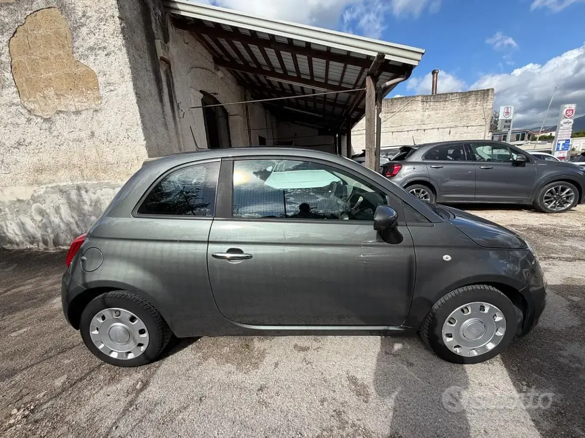 Usado Fiat 500 Lounge 69 CV (50 kW) 2020 Gris Berlina