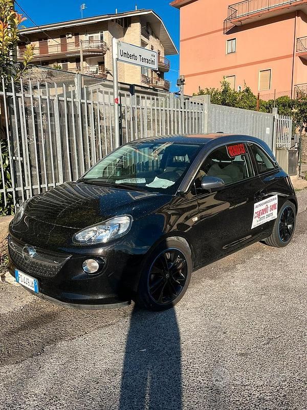 Usata Opel Adam 70 CV (51 kW) 2018 Nero Utilitaria
