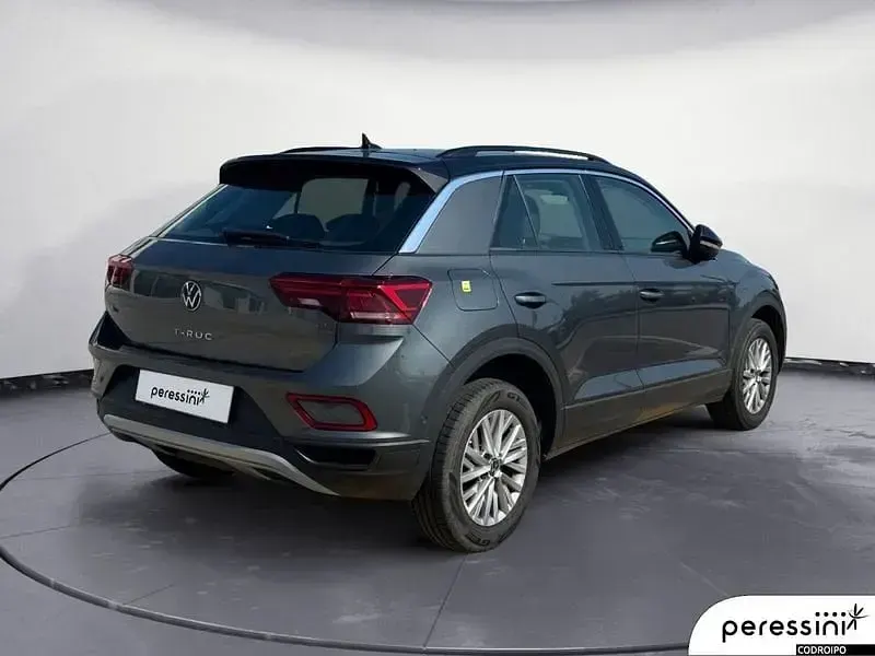 Usata VW T-Roc Life 150 CV (110 kW) 2025 Grigio SUV