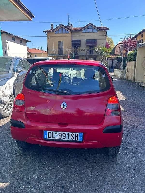 Usata Renault Twingo Dynamique 76 CV (55 kW) 2007 Rosso Utilitaria