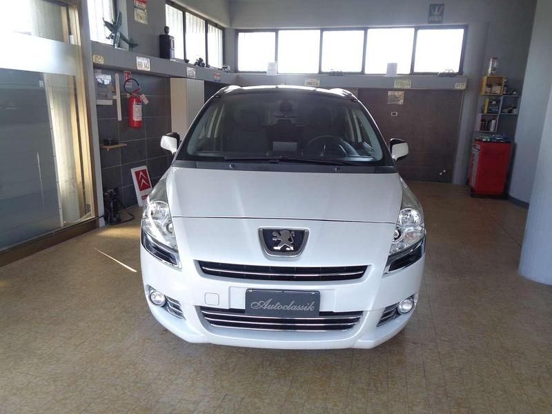 Usata Peugeot 5008 Allure 150 CV (110 kW) 2011 Perlato Monovolume