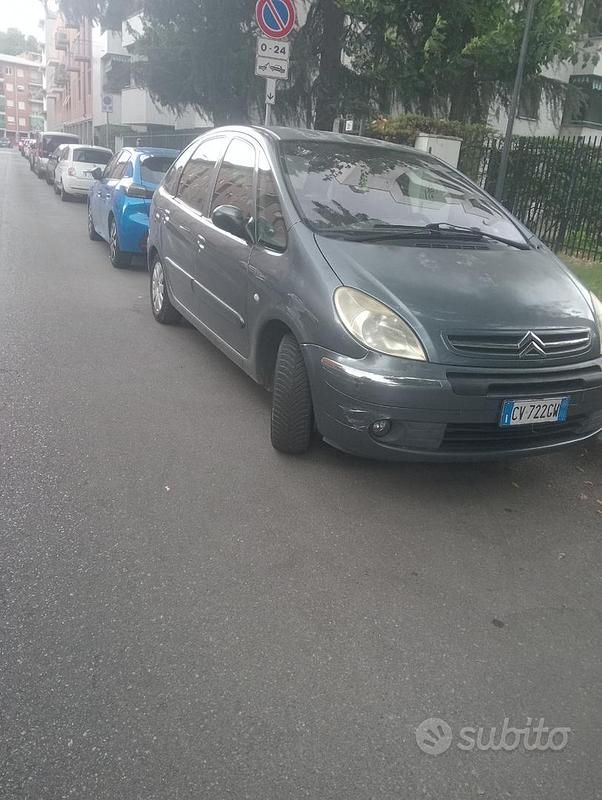Usata Citroën Xsara 68 CV (50 kW) 2005 Grigio Monovolume
