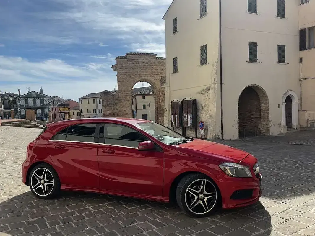 Usata Mercedes A180 Premium 109 CV (80 kW) 2014 Utilitaria
