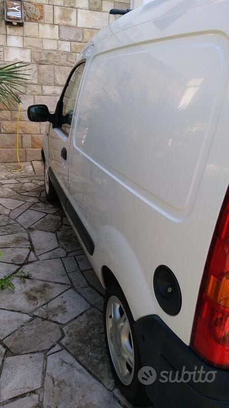 Usata Renault Kangoo 82 CV (60 kW) 2007 Bianco Monovolume