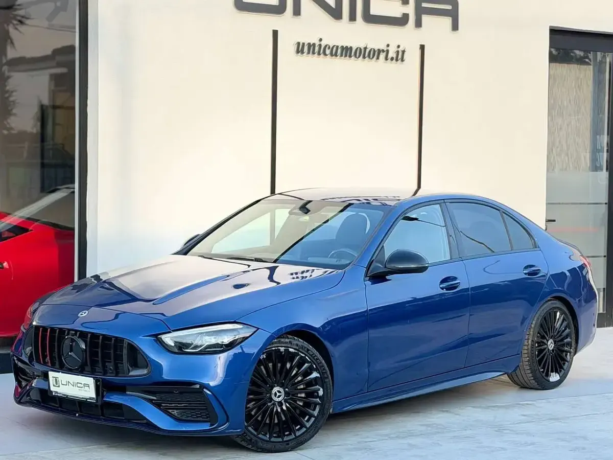 Usata Mercedes C220 AMG Line Premium Plus 200 CV (147 kW) 2021 Blu/azzurro Berlina