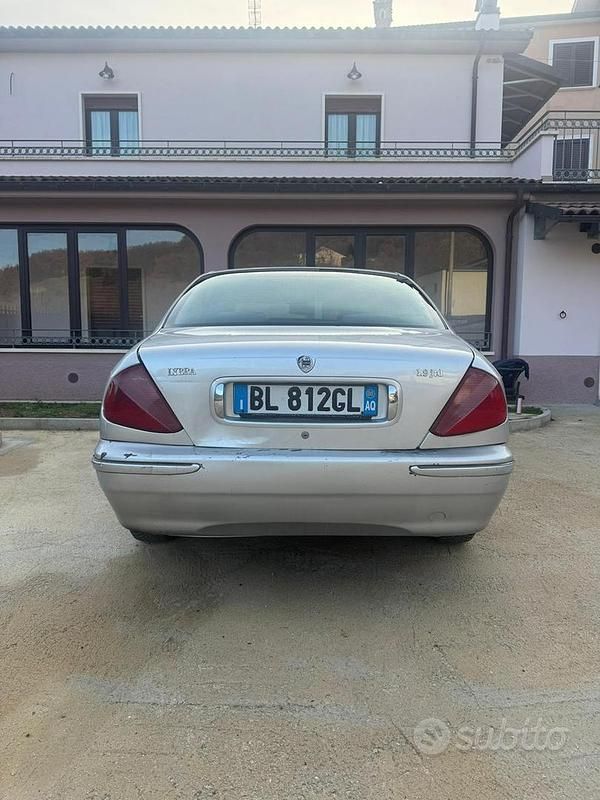 Usata Lancia Lybra 110 CV (80 kW) 2000 Grigio Berlina