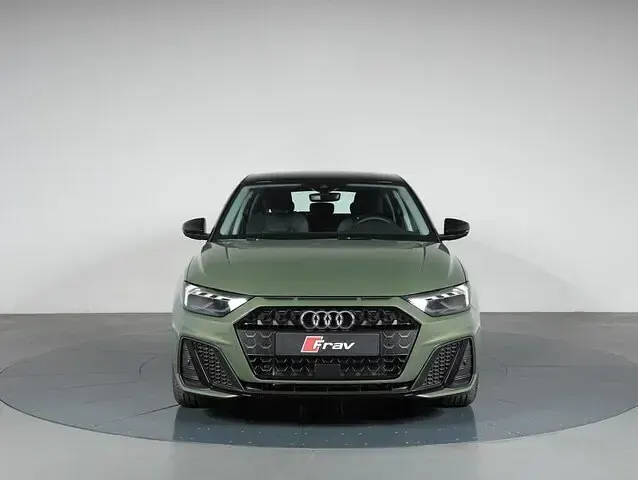 Usata Audi A1 Sportback S-Line 116 CV (85 kW) 2025 Verde distretto metallizzato nero mito m Utilitaria