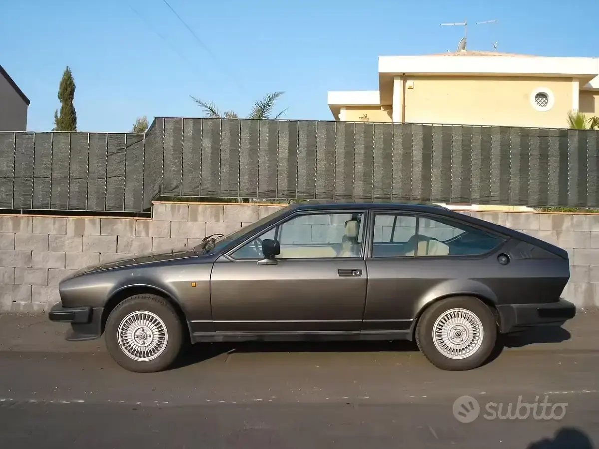 Usata Alfa Romeo Alfetta 130 CV (95 kW) 1982 Marrone Coupé