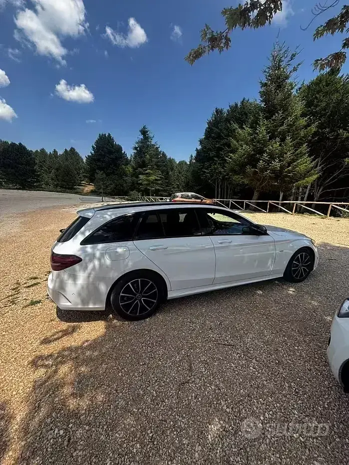 Usata Mercedes C220 AMG 170 CV (125 kW) 2022 Bianco Station wagon