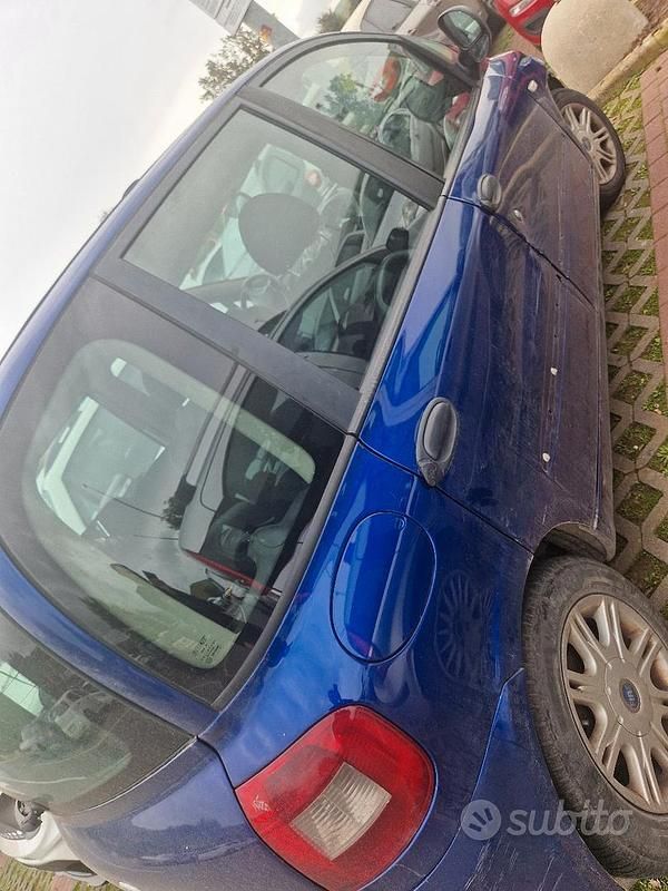 Käytetty Fiat Multipla 120 HP (88 kW) 2008 Sininen Tila-auto
