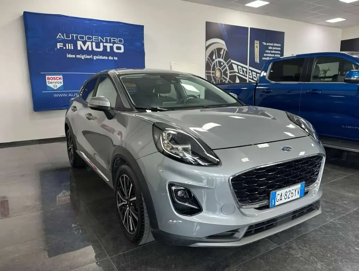 Usata Ford Puma Titanium 125 CV (91 kW) 2020 Solar silver SUV