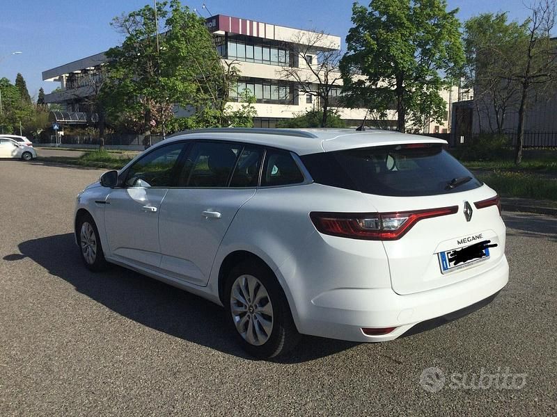Usata Renault Mégane IV 90 CV (66 kW) 2019 Bianco Berlina