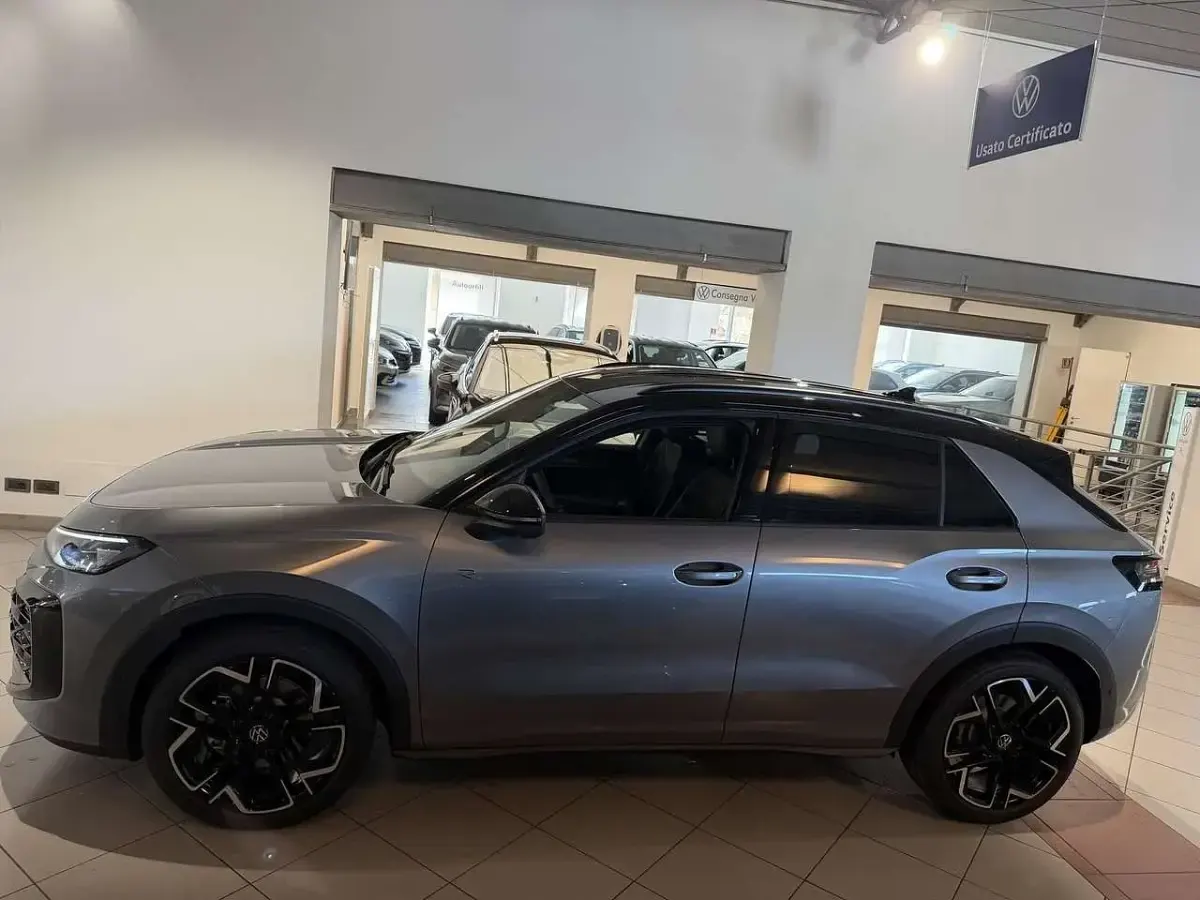 Nuova VW T-Roc R-line 150 CV (110 kW) 2026 Other SUV