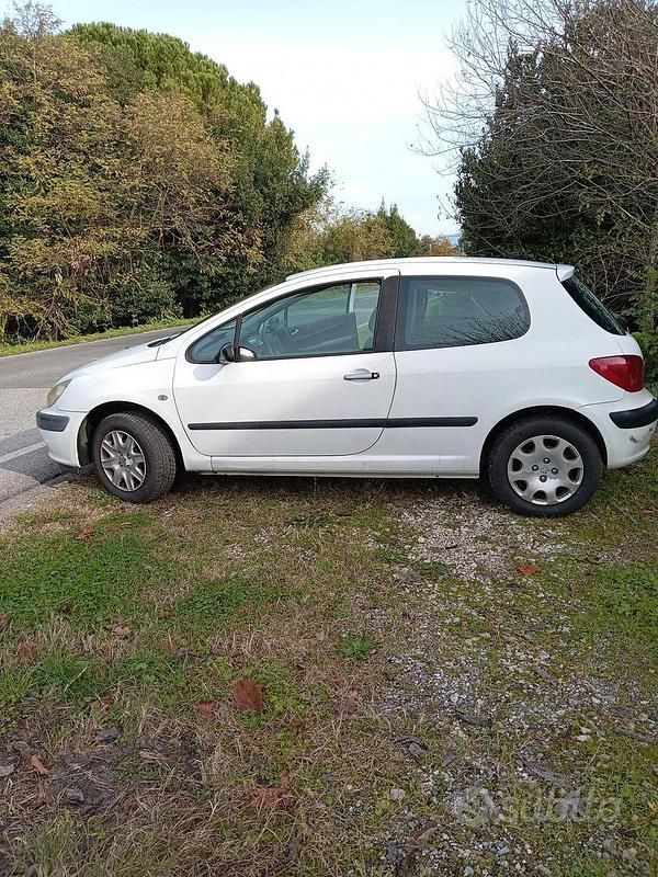 Usata Peugeot 307 2005 Bianco Berlina