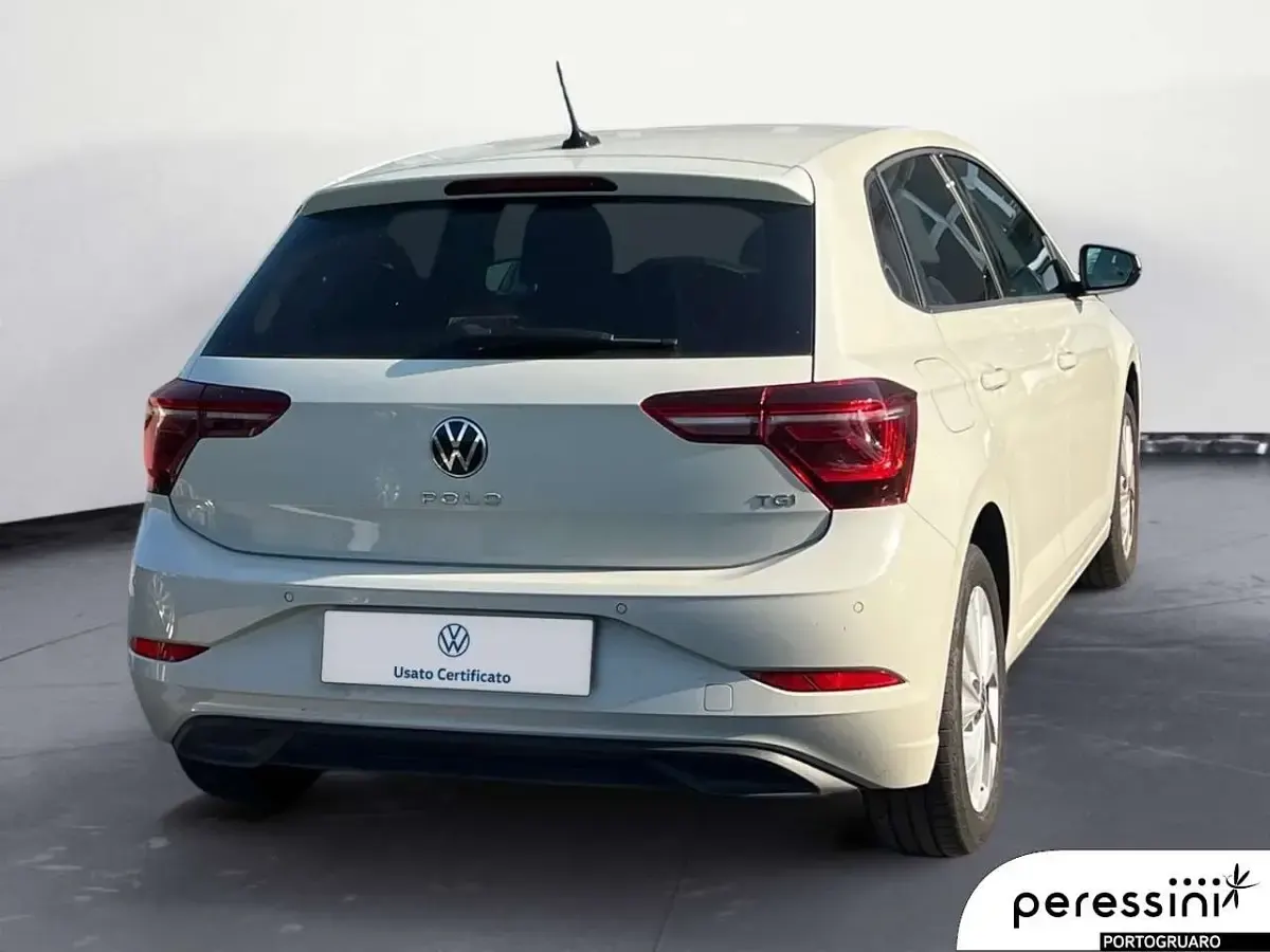 Usata VW Polo Style 90 CV (66 kW) 2023 Ascot grey Utilitaria