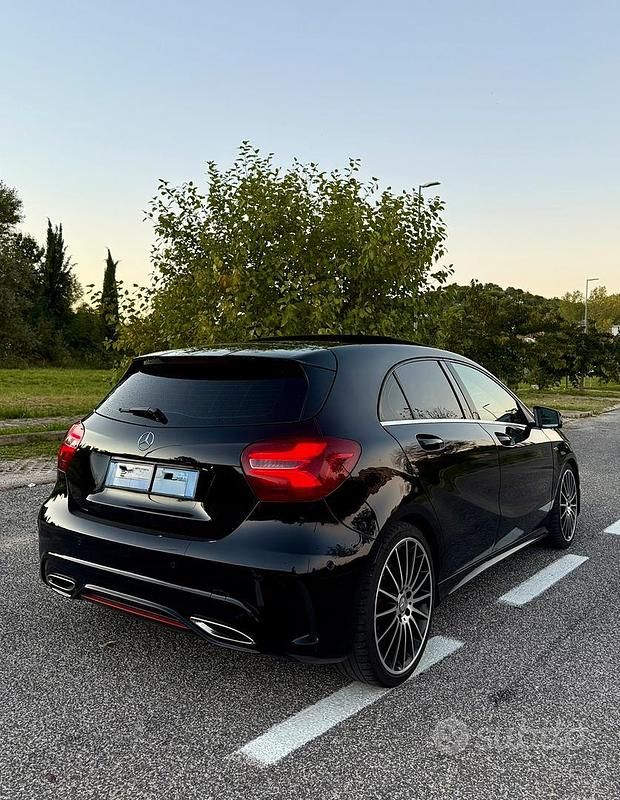Usata Mercedes A250 218 CV (160 kW) 2016 Nero Berlina