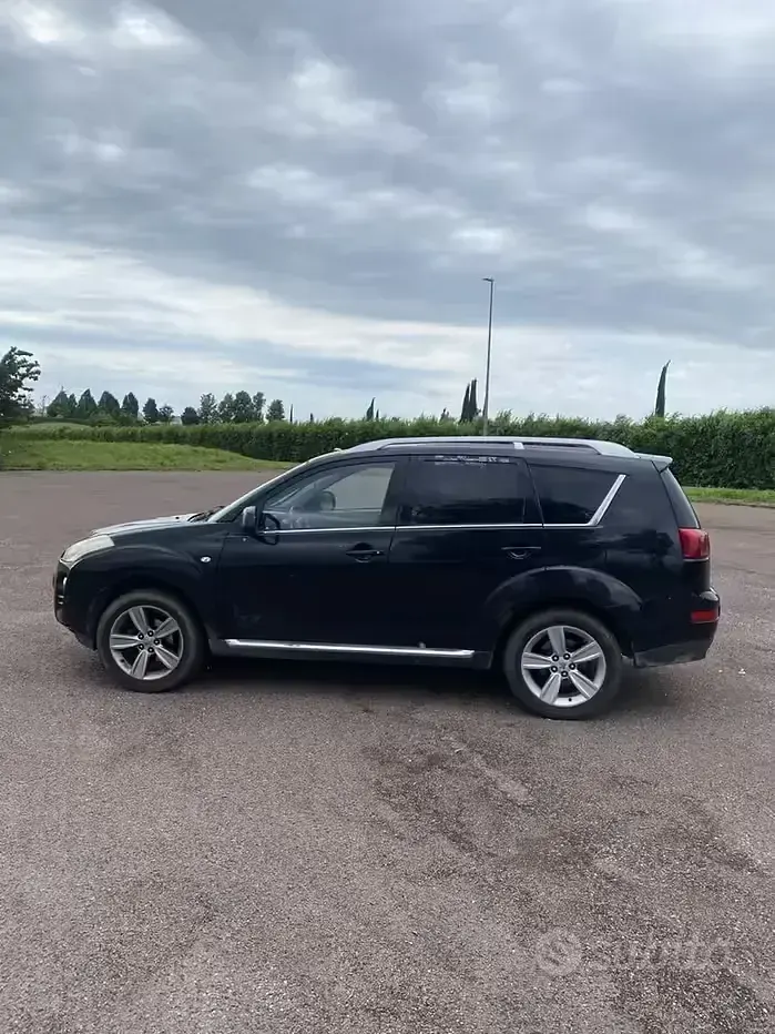 Usata Peugeot 4007 156 CV (114 kW) 2009 Nero SUV