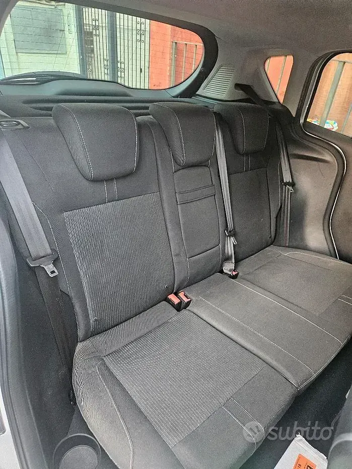 Usata Ford B-MAX Titanium 75 CV (55 kW) 2013 Monovolume
