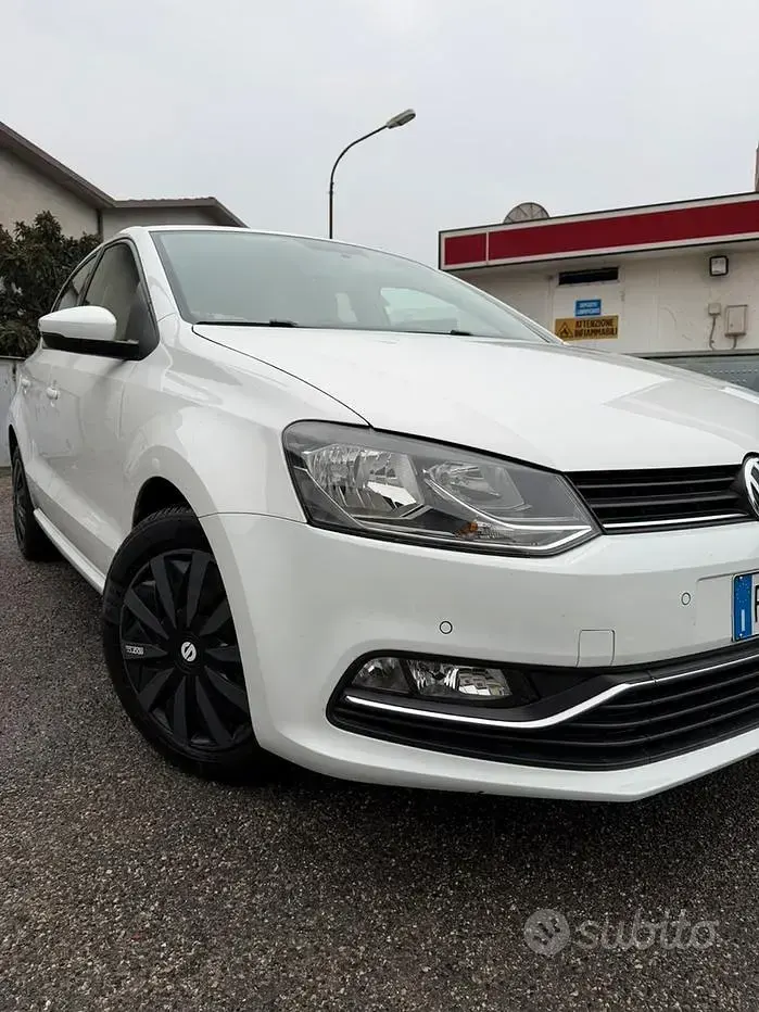 Usata VW Polo Trendline 75 CV (55 kW) 2016 Bianco Berlina