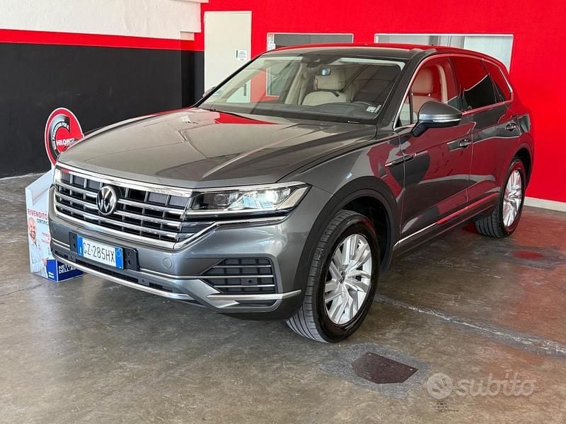 Usata VW Touareg Atmosphere 286 CV (210 kW) 2021 Grigio SUV