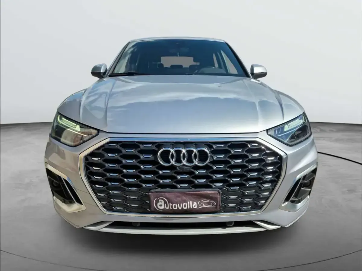 Usata Audi Q5 Sportback S-Line 204 CV (150 kW) 2021 Argento floret SUV