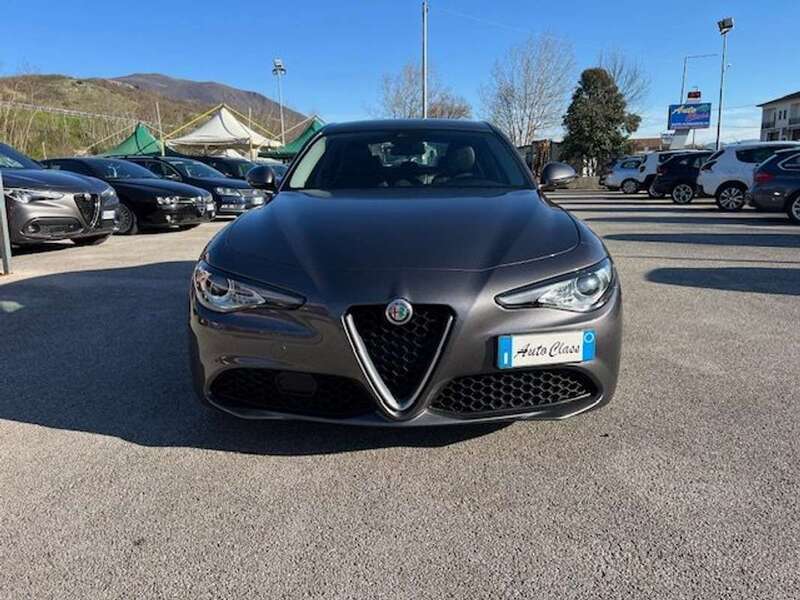 Usato 2017 Alfa Romeo Giulia 2.1 Diesel 150 CV (18.900 €)