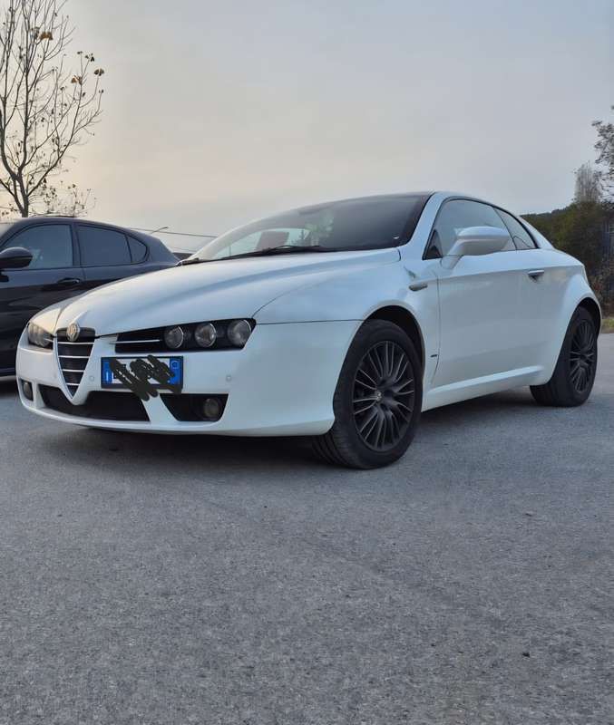 Bianco Usata 2010 Alfa Romeo Brera Coupé | 6300 € (Super prezzo) - Immagine 1/4