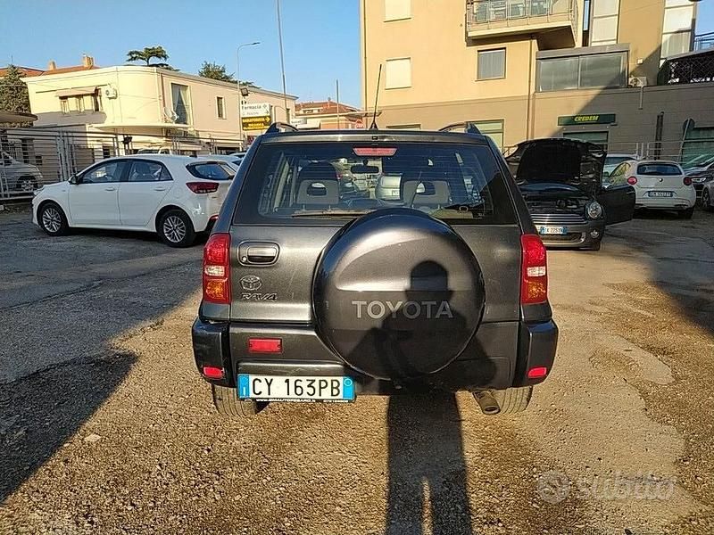 Brugt Toyota RAV4 Sol 116 HK (85 kW) 2005 Grå SUV