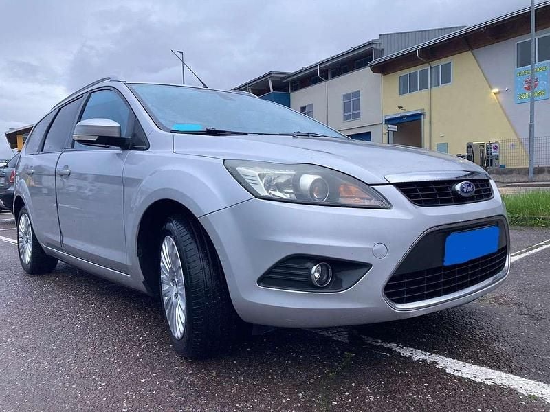 Usata Ford Focus 145 CV (106 kW) 2009 Argento Station wagon