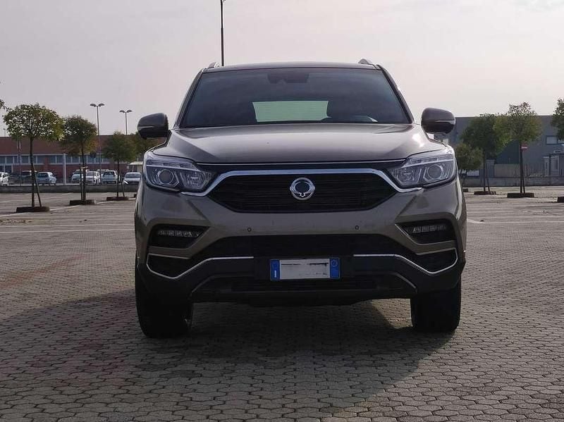 Beige Usata 2018 Ssangyong (KGM) Rexton SUV | 21.000 € (Buon prezzo) - Immagine 1/4