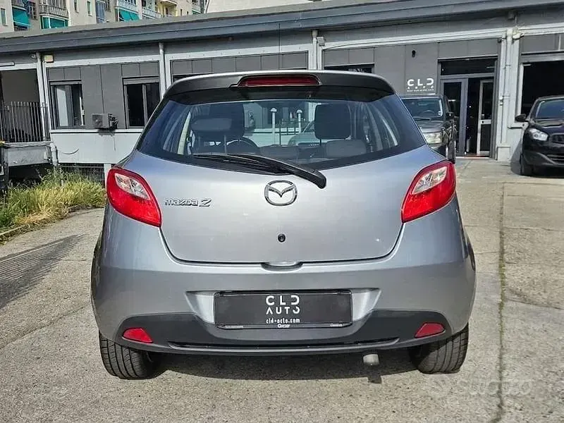 Usata Mazda 2 Sporty 90 CV (66 kW) 2011 Grigio Utilitaria
