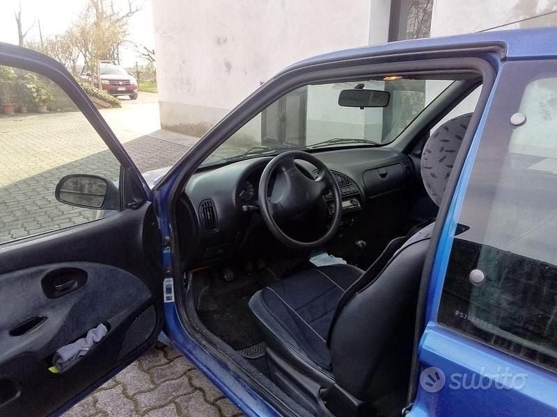 Usata Citroën Saxo 60 CV (44 kW) 1999 Blu Utilitaria