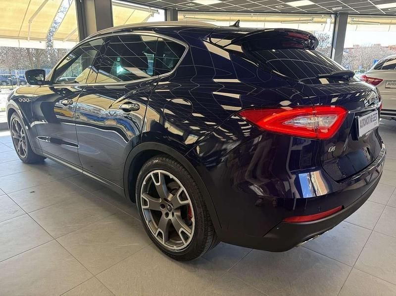 Usata Maserati Levante 349 CV (256 kW) 2021 Blu/azzurro SUV