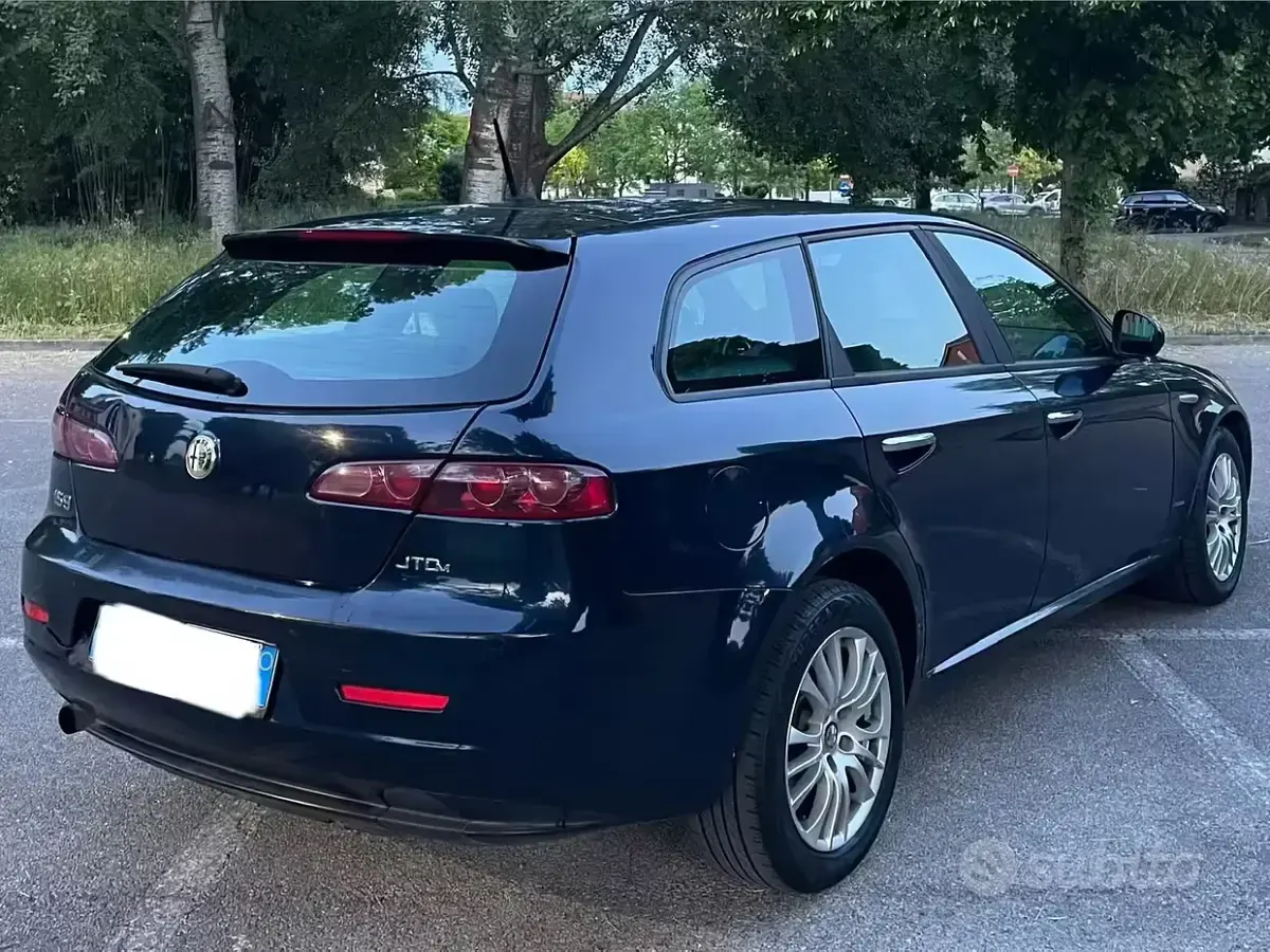 Käytetty Alfa Romeo 159 136 HP (100 kW) 2011 Sininen Farmari
