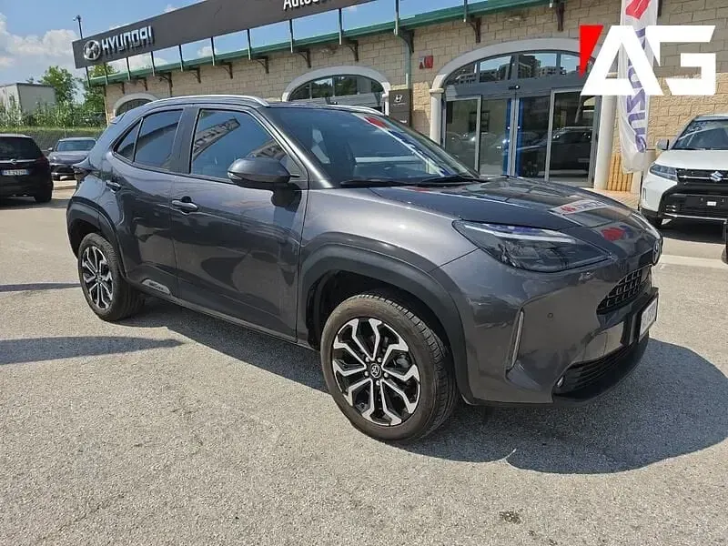 Usata Toyota Yaris Cross Trend 116 CV (85 kW) 2022 Verde SUV