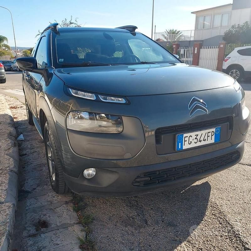 Usata Citroën C4 Cactus Shine 100 CV (73 kW) 2017 Utilitaria