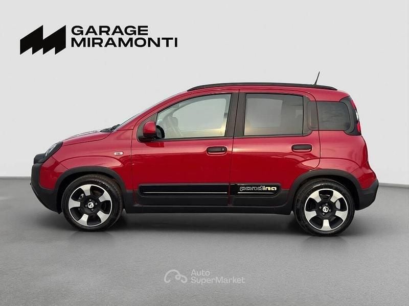 Usado Fiat Panda Cross Cross 69 CV (50 kW) 2025 Rojo Utilitario