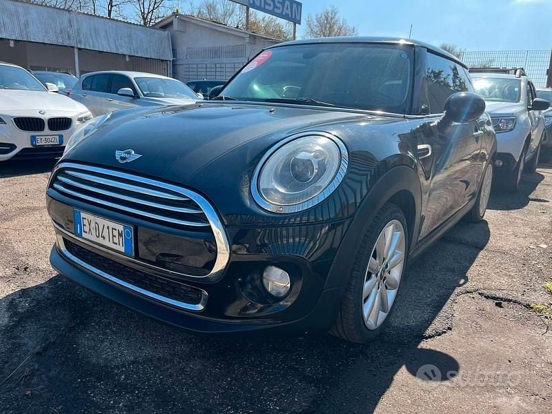 Usata Mini Cooper D 116 CV (85 kW) 2014 Nero Utilitaria