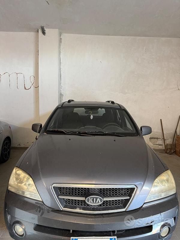 Usata Kia Sorento 140 CV (102 kW) 2002 Grigio SUV