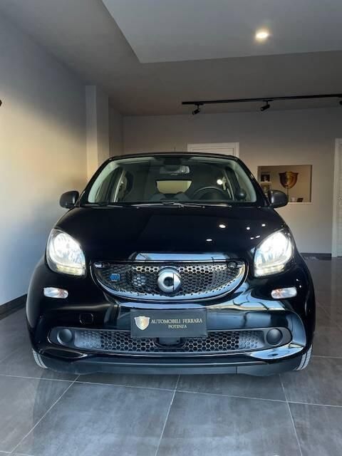 Usata Smart ForFour Electric Drive Prime 40 kW (55 CV) 2019 Nero