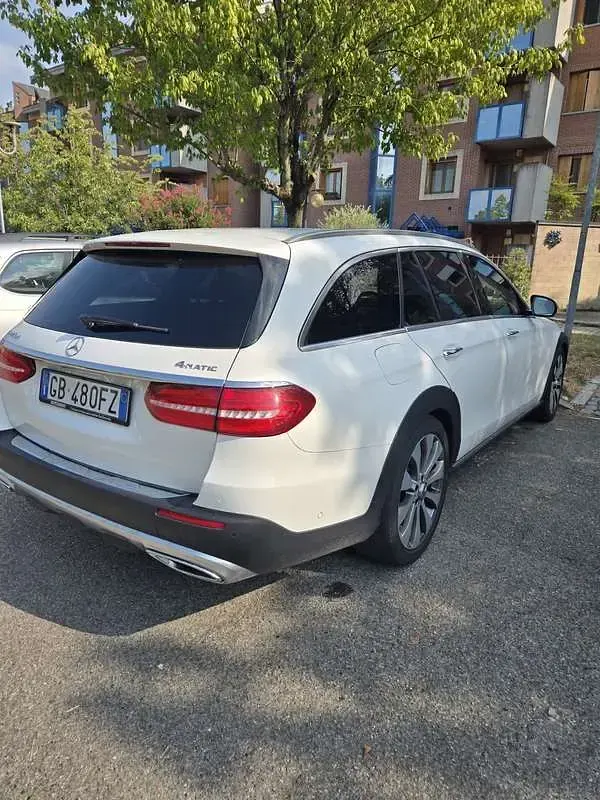 Usata Mercedes E220 All-Terrain 194 CV (142 kW) 2017 Bianco Station wagon