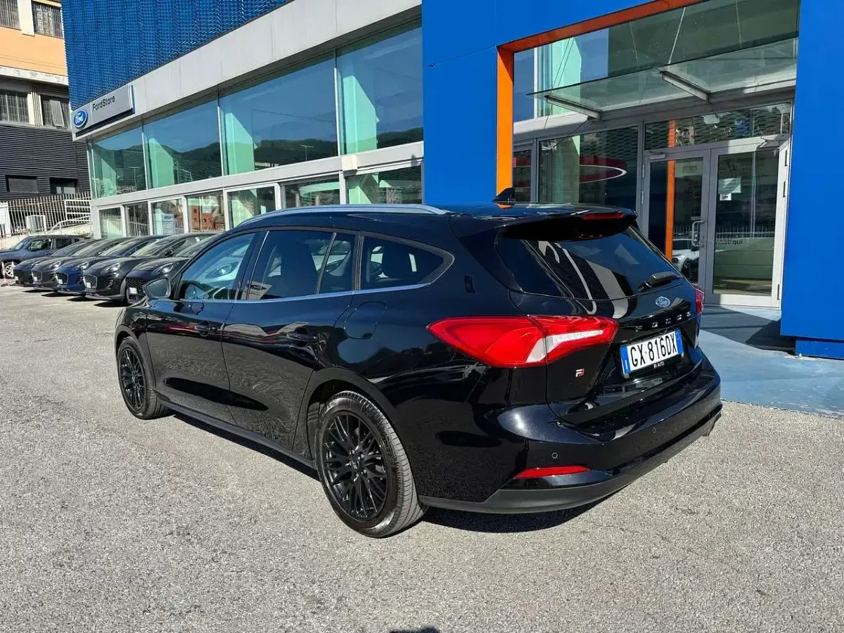 Usata Ford Focus Business Edition 120 CV (88 kW) 2021 Nero Station wagon