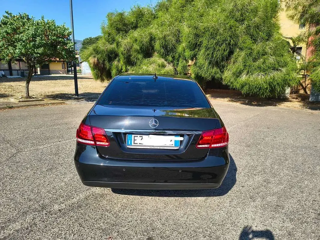 Usata Mercedes E200 Business 136 CV (100 kW) 2015 Nero Berlina
